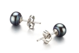 PearlsOnly – Agatha , Paar Ohrringe mit schwarzen, 6-7mm großen Süßwasserperlen in AA-Qualität