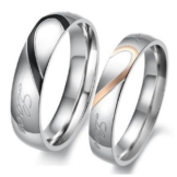 KONOV Schmuck Herren-Ring, Partnerringe, Freundschaftsringe, Edelstahl, Herz, Schwarz Silber -